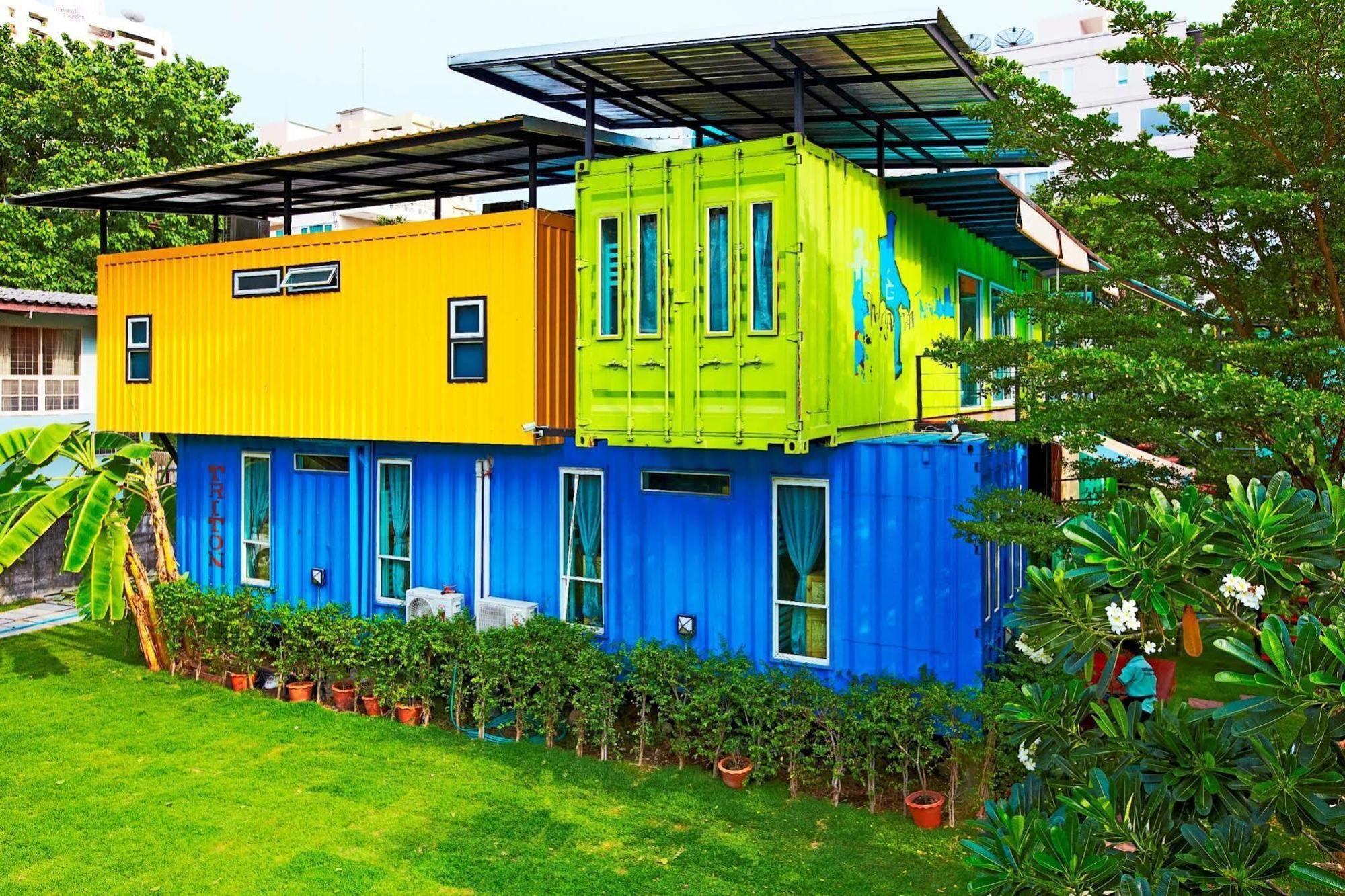 Wh Hostel Bangkok Exterior photo