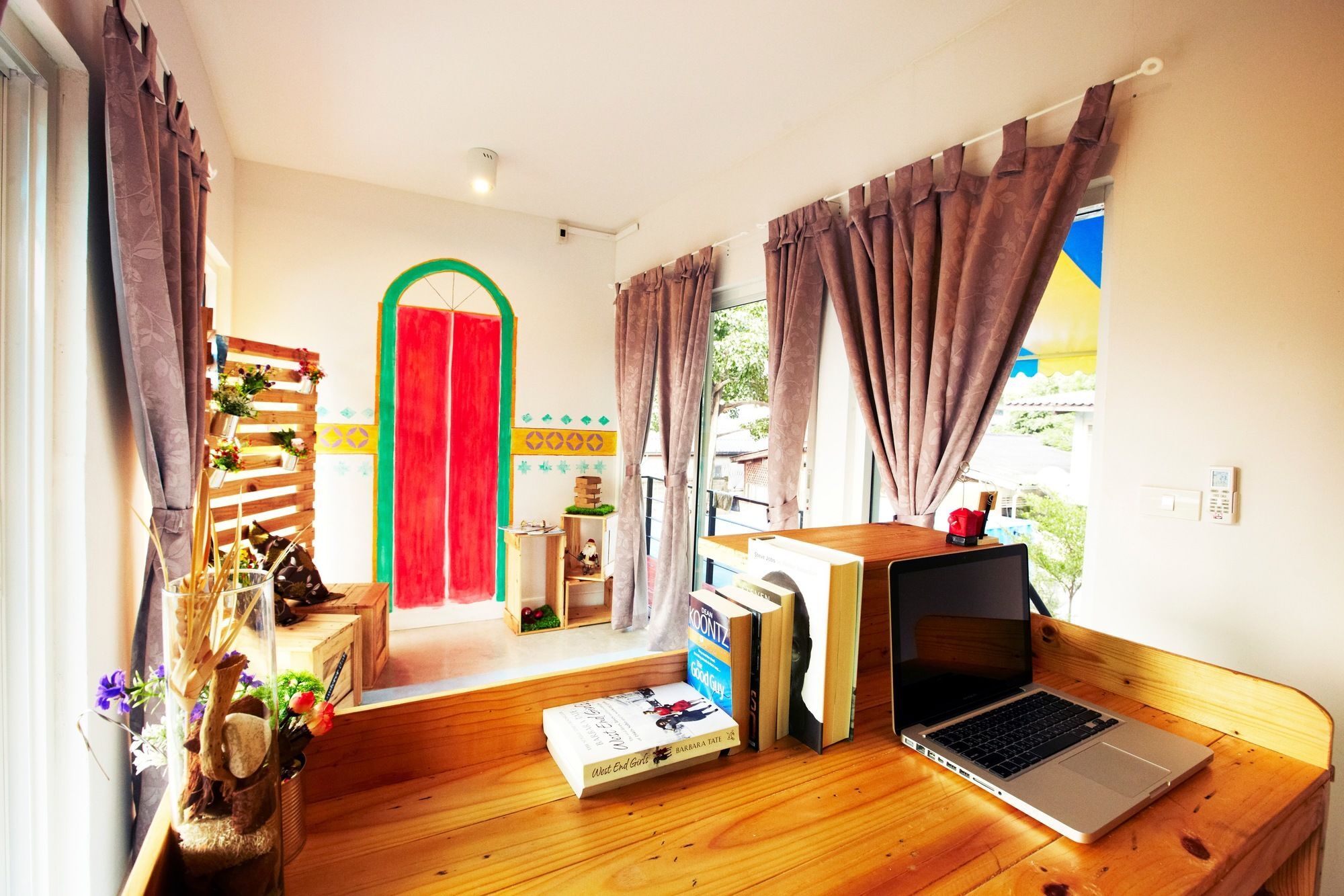 Wh Hostel Bangkok Exterior photo