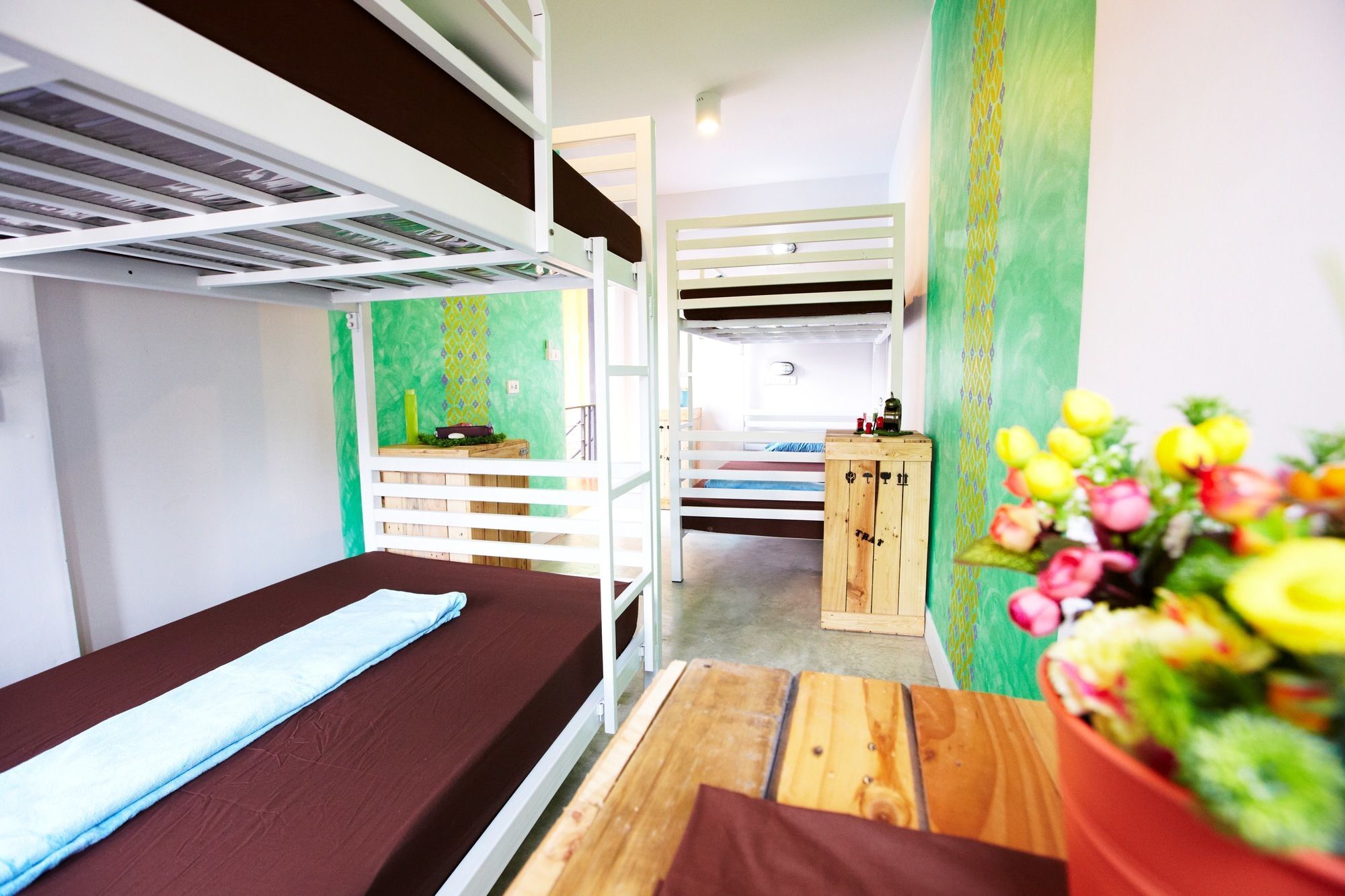 Wh Hostel Bangkok Exterior photo
